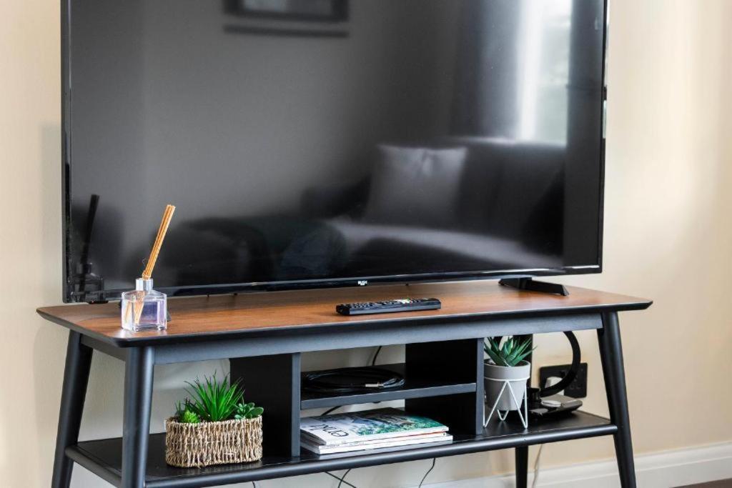 Stylish 3 Bed Edinburgh Abode-Parking And Garden Leilighet Eksteriør bilde
